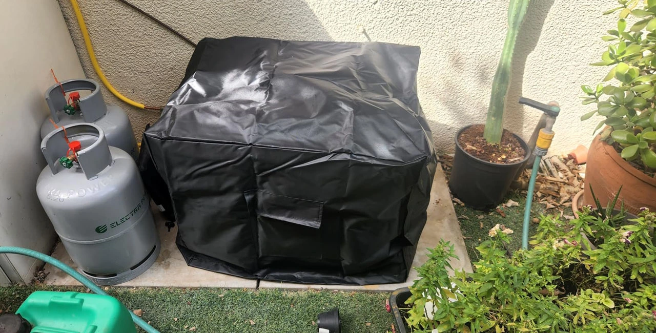 Features of Generator Cover Features of Generator Cover