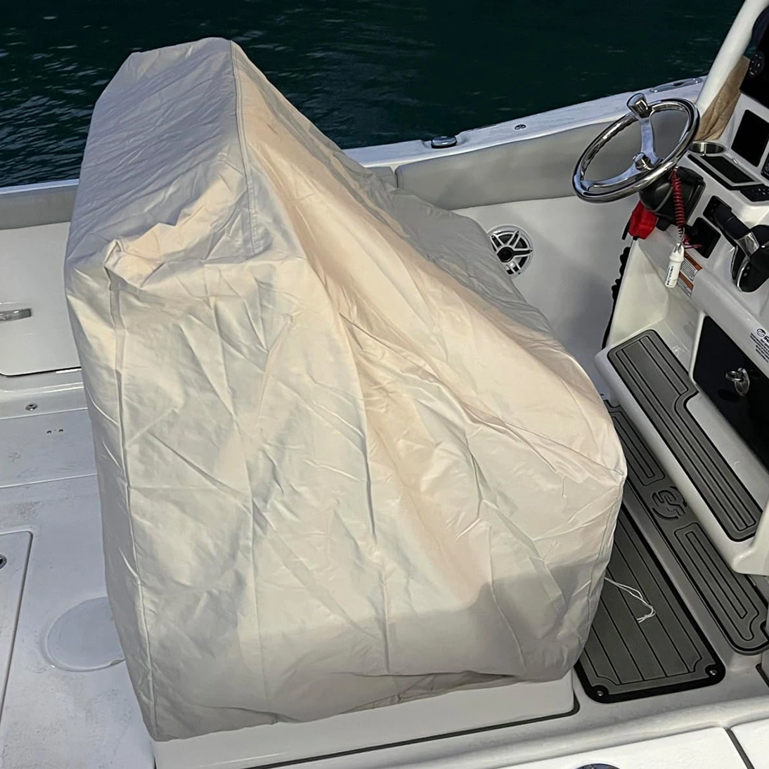 custom-center-console-boat-covers