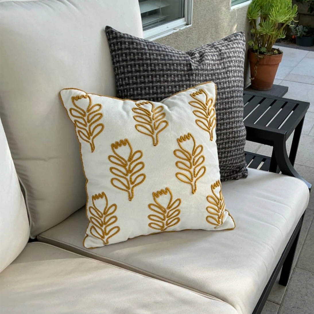 outdoor-pillow-cover