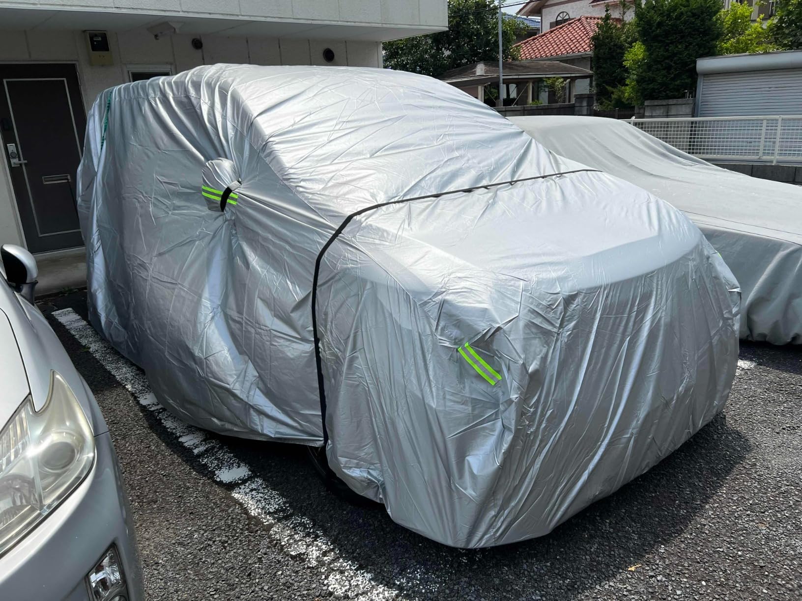 Feature of SUV Cover
